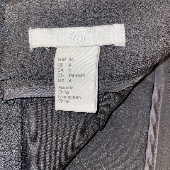 Black mini skirt S - Picture 4 of 4